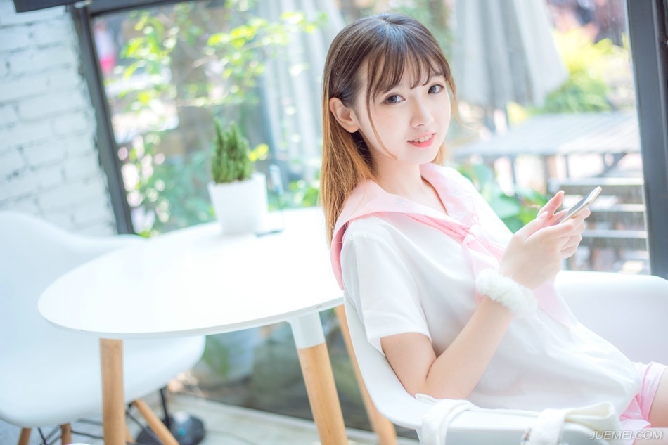 你没拥有的人脉叫我姐妹，你得不到的男人叫我宝贝。